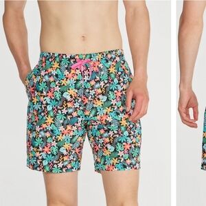 Chubbies The Boomerangs‎ Swim Trunks In Black Floral Men's Medium 7" Beach
